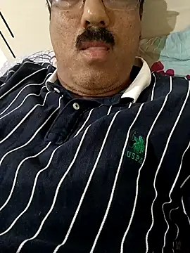 moonflower25 online show from October 18, 2025, 3:30 am