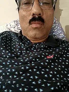 moonflower25 online show from October 14, 2025, 3:29 am