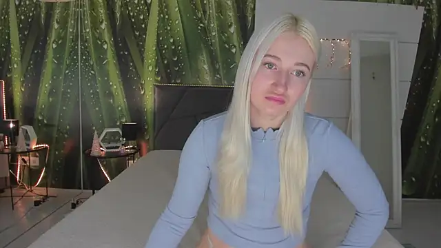 HollyTailors online show from March 4, 2026, 6:32 am