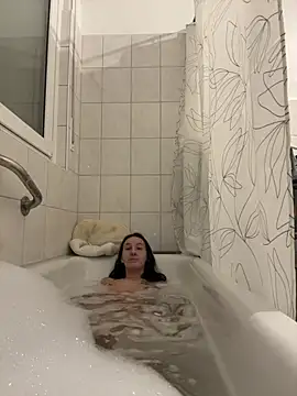 Emilia Mausi online show from February 7, 2026, 7:22 pm