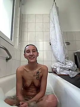 Emilia Mausi online show from February 27, 2026, 7:19 am