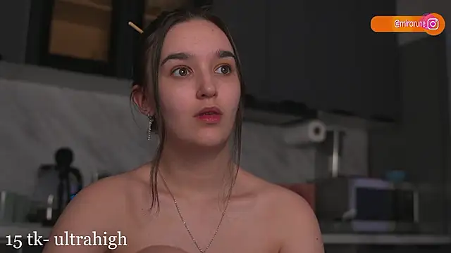 Snapshot of Mirarune chatting on February 9, 2026, 1:42 pm Mirarune online show from February 9, 2026, 1:42 pm