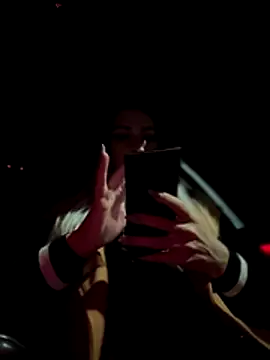 iSelena online show from October 29, 2025, 2:54 am