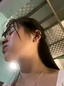 One-nice online show from November 10, 2025, 1:54 am