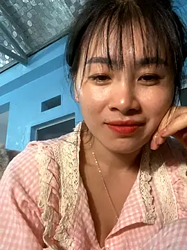 One-nice online show from November 2, 2025, 3:33 am