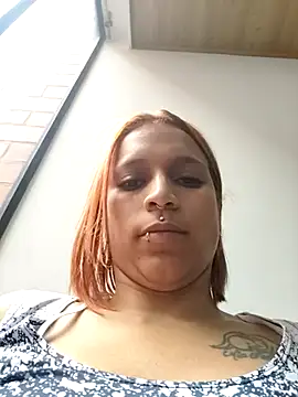 Snapshot of Zoe73_ chatting on October 18, 2025, 8:11 pm Zoe73 online show from October 18, 2025, 8:11 pm