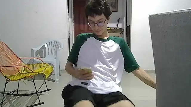 Kevintdx online show from March 26, 2026, 2:32 am