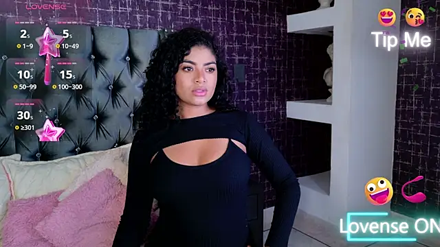 Carly Monroe  online show from September 18, 2025, 10:46 pm