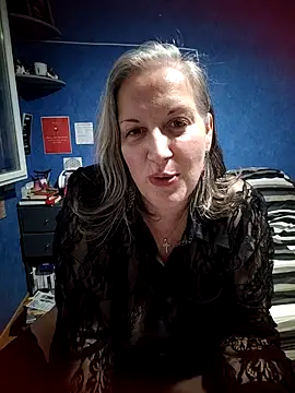 Feelineducentre online show from October 7, 2025, 9:38 pm