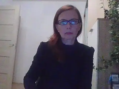 Snapshot of Sweetmurrr chatting on September 29, 2025, 3:02 am Sweetmurrr online show from September 29, 2025, 3:02 am