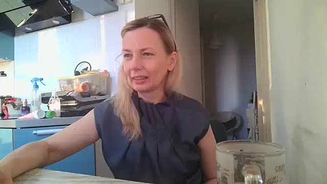 Sweetmurrr online show from June 22, 2026, 1:44 am