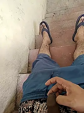 Snapshot of monty935 chatting on September 18, 2025, 9:01 am monty935 online show from September 18, 2025, 9:01 am