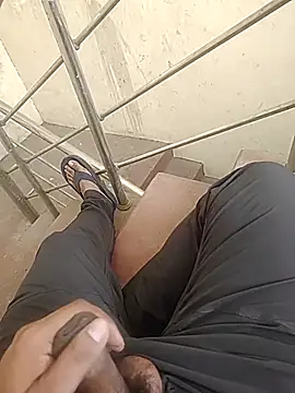 Snapshot of monty935 chatting on October 23, 2025, 8:02 am monty935 online show from October 23, 2025, 8:02 am