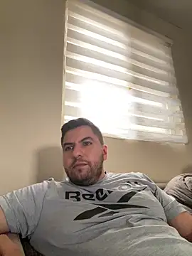 Snapshot of raulgzz4 chatting on April 14, 2026, 4:01 pm raulgzz4 online show from April 14, 2026, 4:01 pm