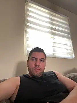 Snapshot of raulgzz4 chatting on March 26, 2026, 5:33 pm raulgzz4 online show from March 26, 2026, 5:33 pm