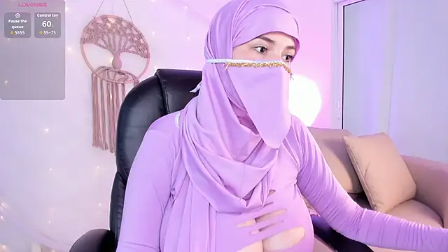 Snapshot of salma_isawwii chatting on October 18, 2025, 2:19 pm salma isawwii online show from October 18, 2025, 2:19 pm