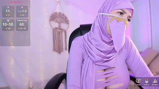 Snapshot of salma_isawwii chatting on September 24, 2025, 1:17 pm salma isawwii online show from September 24, 2025, 1:17 pm