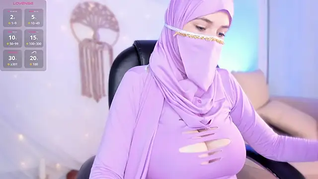 Snapshot of salma_isawwii chatting on October 31, 2025, 2:24 pm salma isawwii online show from October 31, 2025, 2:24 pm