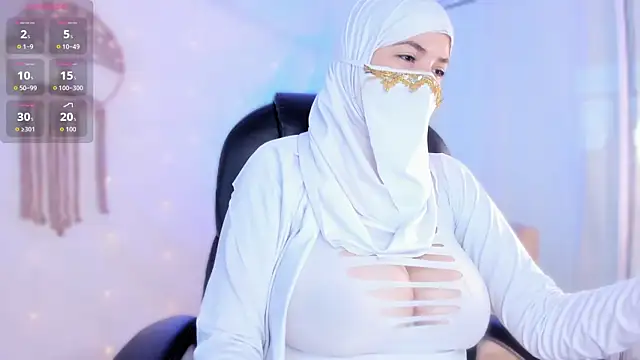 Snapshot of salma_isawwii chatting on November 9, 2025, 2:10 pm salma isawwii online show from November 9, 2025, 2:10 pm