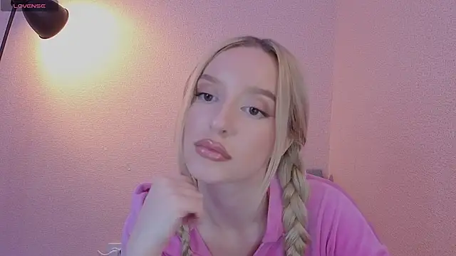 PickmeBabby online show from October 17, 2025, 8:54 pm