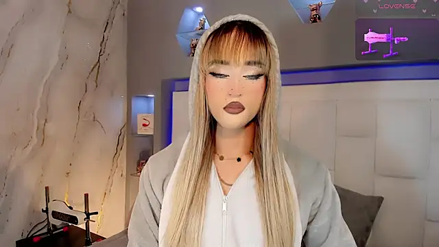 Ariia-janee online show from April 7, 2026, 5:20 am