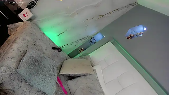 Snapshot of Ariia-janee chatting on March 2, 2026, 7:15 am Ariia-janee online show from March 2, 2026, 7:15 am