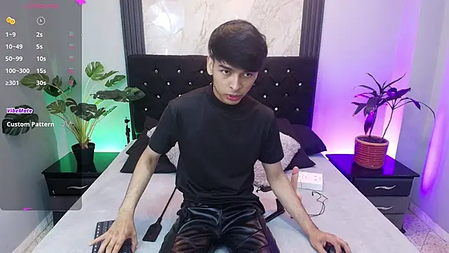 OnlyJos online show from November 9, 2025, 1:37 pm