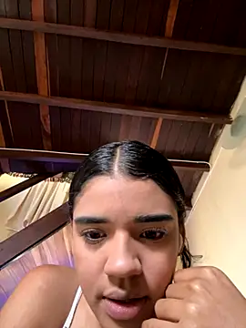 Snapshot of Miagomezx chatting on November 5, 2025, 7:17 pm Miagomezx online show from November 5, 2025, 7:17 pm