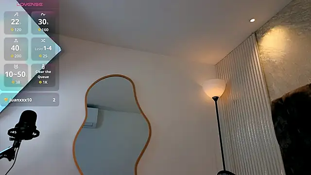 Snapshot of Miagomezx chatting on February 8, 2026, 2:09 am Miagomezx online show from February 8, 2026, 2:09 am