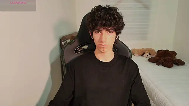 Nude Boy18 online show from June 16, 2026, 4:23 am
