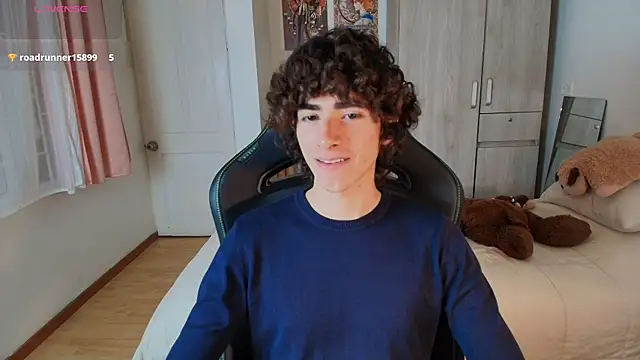 Nude Boy18 online show from December 18, 2025, 9:18 pm