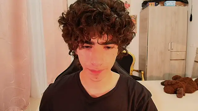 Nude Boy18 online show from October 25, 2025, 6:45 am