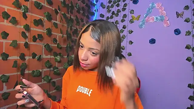 yumi hanna online show from October 31, 2025, 1:35 am