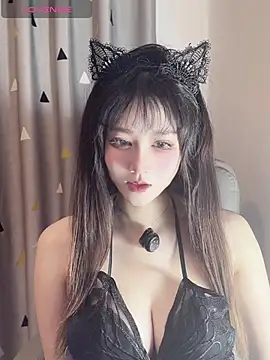 annacc999 online show from September 22, 2025, 7:14 am