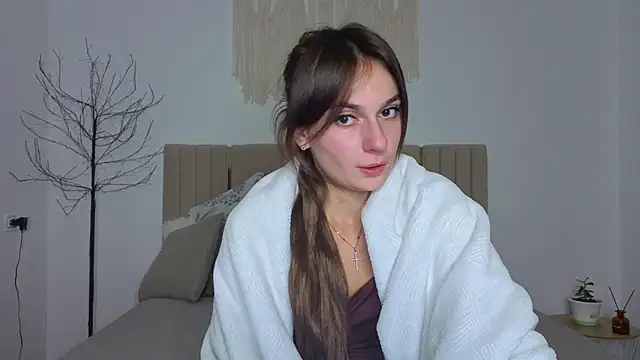 Little mia   online show from November 27, 2025, 10:32 pm