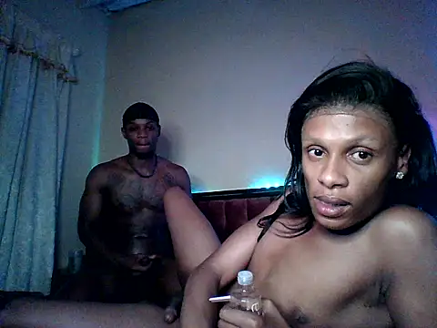 shemale fantasyXX online show from April 23, 2026, 10:00 pm