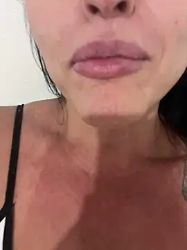 Deusasafada online show from December 5, 2025, 8:02 am