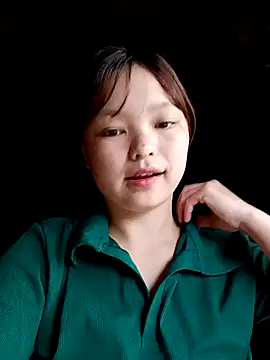 XoiXoi232 online show from October 19, 2025, 10:18 am