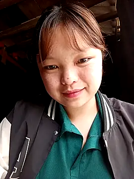 XoiXoi232 online show from October 21, 2025, 4:23 am