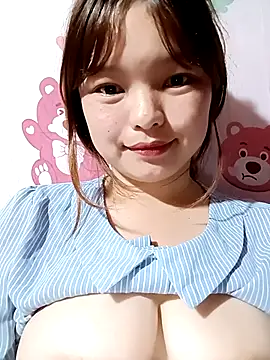 XoiXoi232 online show from October 9, 2025, 1:55 pm