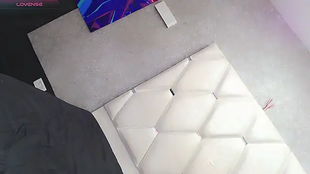 Milla Star  online show from October 5, 2025, 1:13 pm