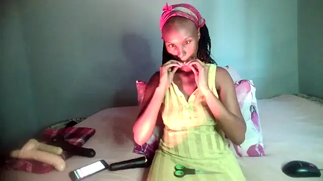 blueyXxX online show from May 13, 2026, 12:45 pm