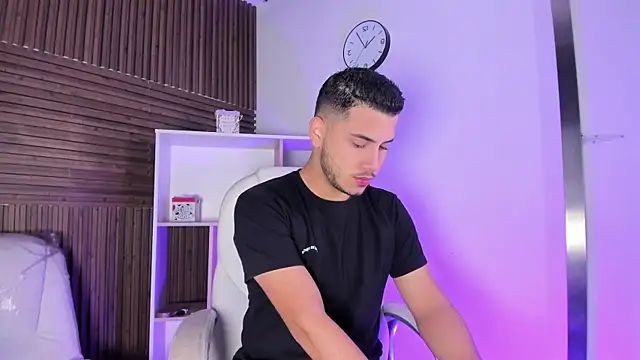 Axel grey  online show from October 22, 2025, 12:15 pm