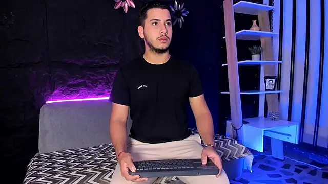 Axel grey  online show from December 21, 2025, 11:45 am