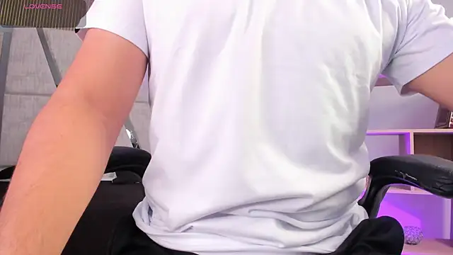 Axel grey  online show from February 20, 2026, 12:51 pm