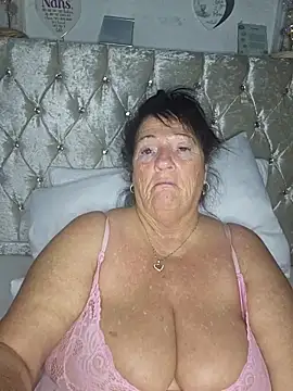 Snapshot of Angeldelightt chatting on October 14, 2025, 8:42 pm Angeldelightt online show from October 14, 2025, 8:42 pm