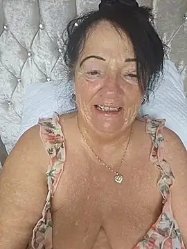 Snapshot of Angeldelightt chatting on October 29, 2025, 10:14 am Angeldelightt online show from October 29, 2025, 10:14 am