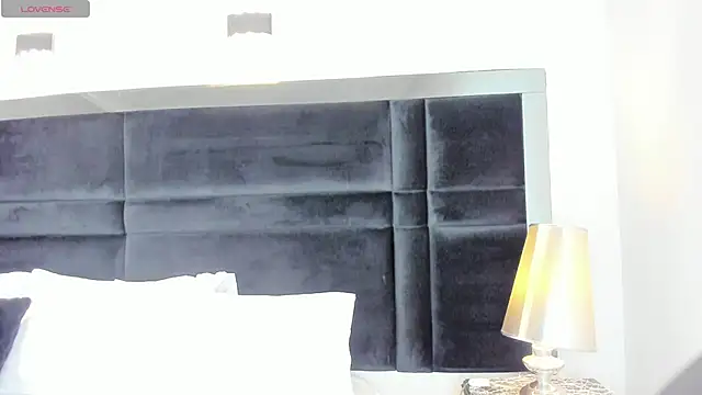 CarolineLee  online show from March 24, 2026, 10:32 pm