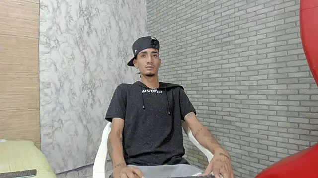 Sexvergon 26 online show from November 17, 2025, 7:51 pm