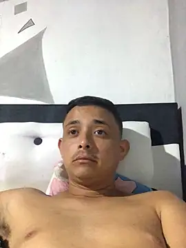 veronica and bryan online show from September 11, 2025, 4:23 am